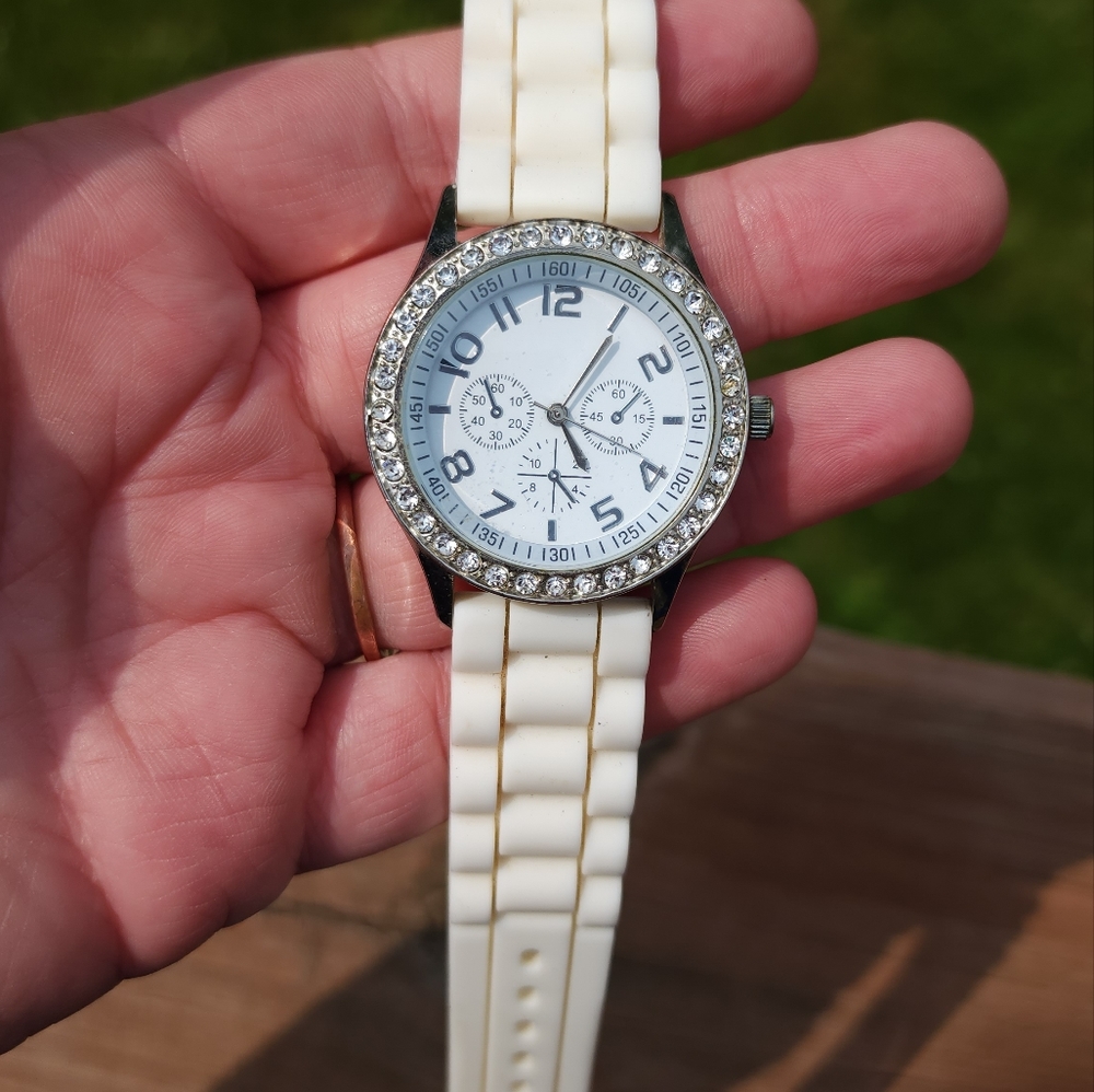 Darice White Silicon Watch with silver